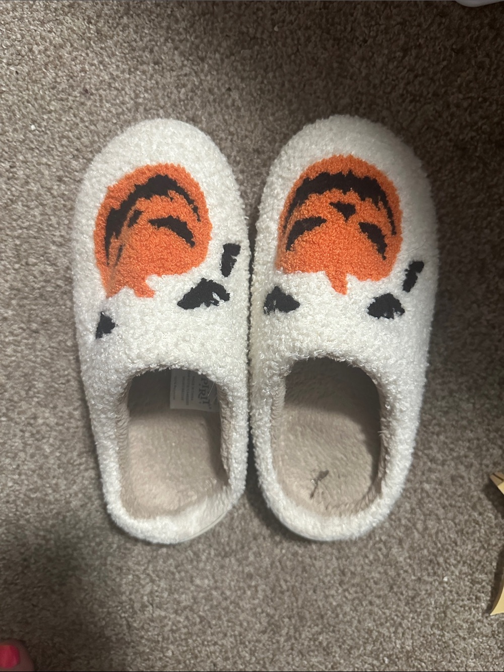 Cozy White Fuzzy Slippers with Orange & Black Design